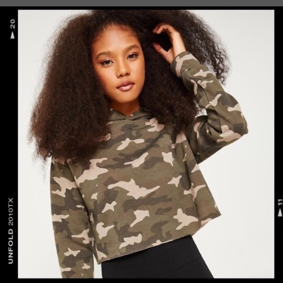 Ardene Other - Long sleeve cropped sweater